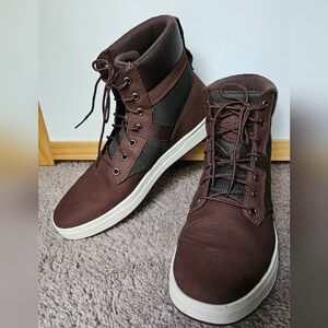 Timberland Brown Leather Boots with Modern Design
